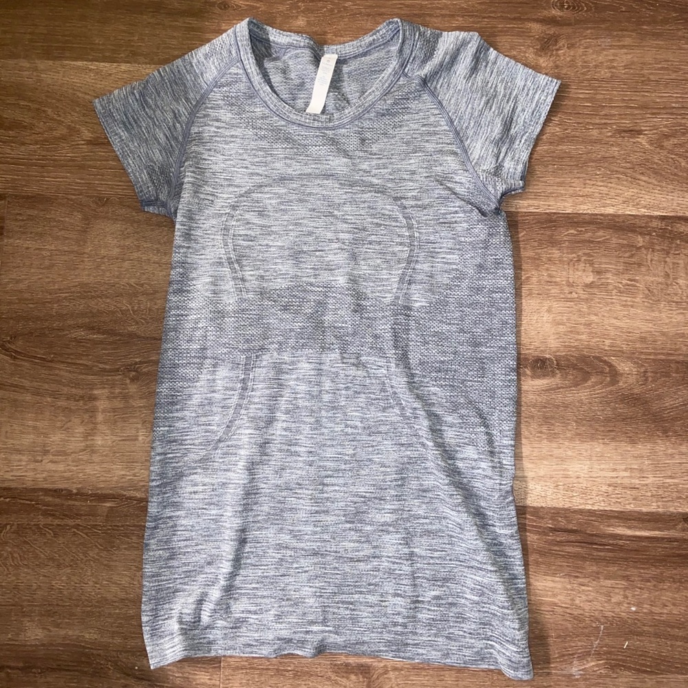 BARELY WORN Lululemon Swiftly Tech Short Sleeve